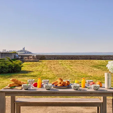 Tatil Evi La Ligne Bleue Front De Et Vue Sur Tour Vauban