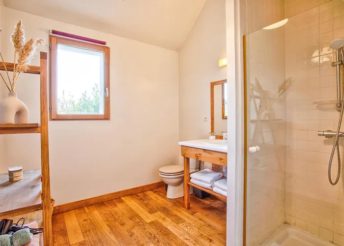 Feriehus La Ligne Bleue Front De Et Vue Sur Tour Vauban Saint-Vaast-la-Hougue