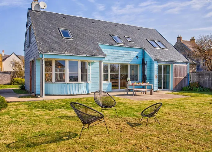 La Ligne Bleue Front De Et Vue Sur Tour Vauban